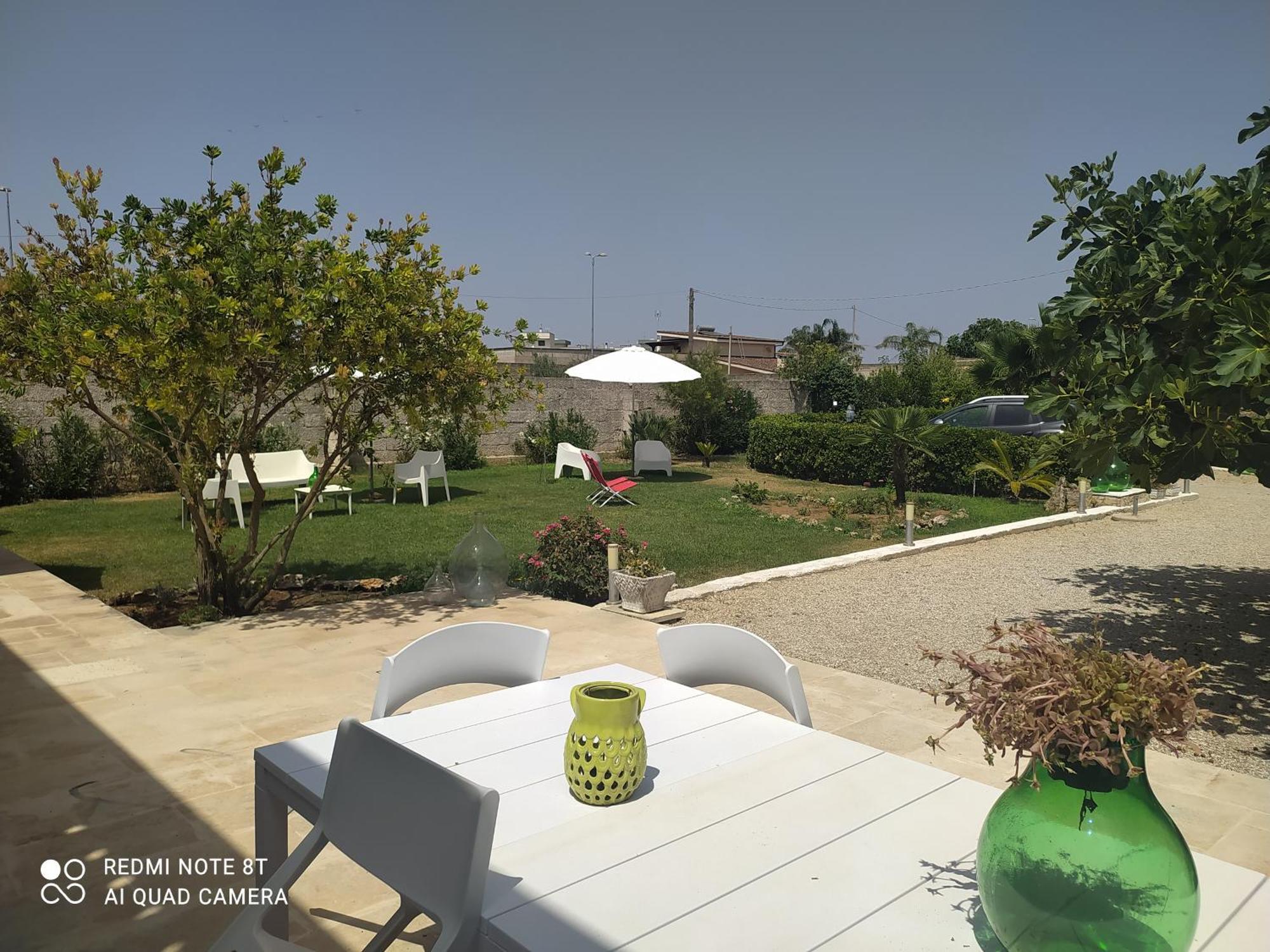 Li Curti B&B Melissano Екстер'єр фото