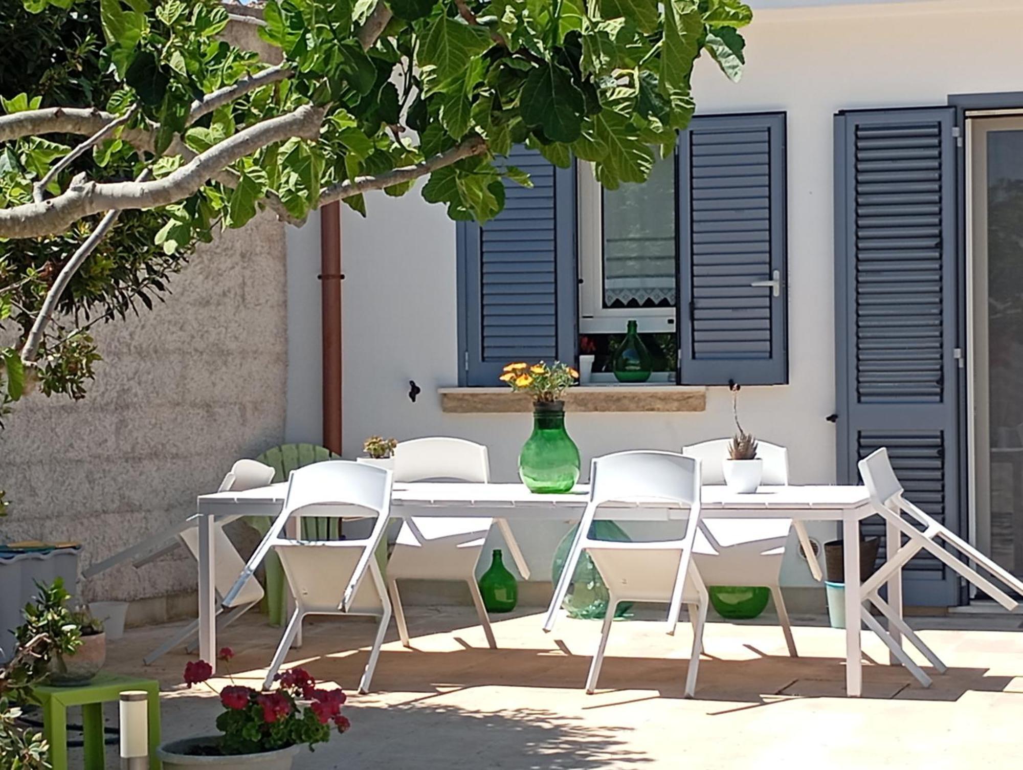 Li Curti B&B Melissano Екстер'єр фото